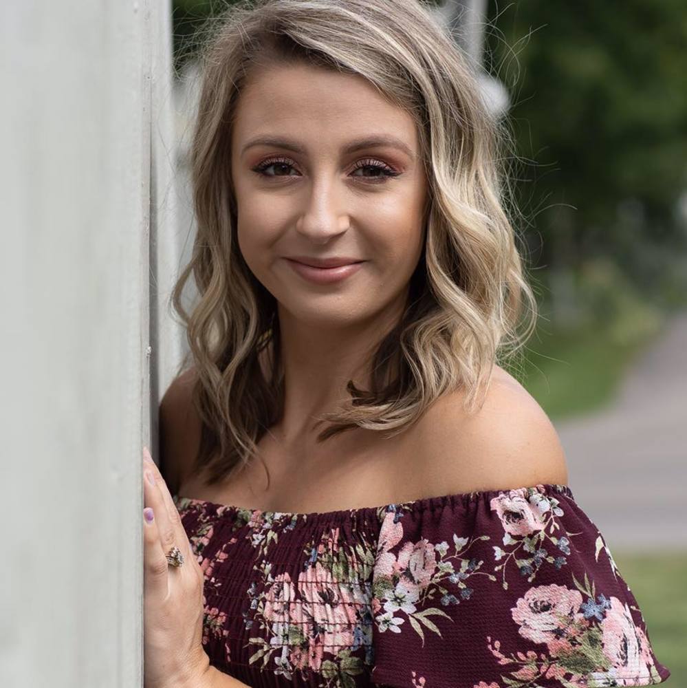 Meet your Posher, Kayla